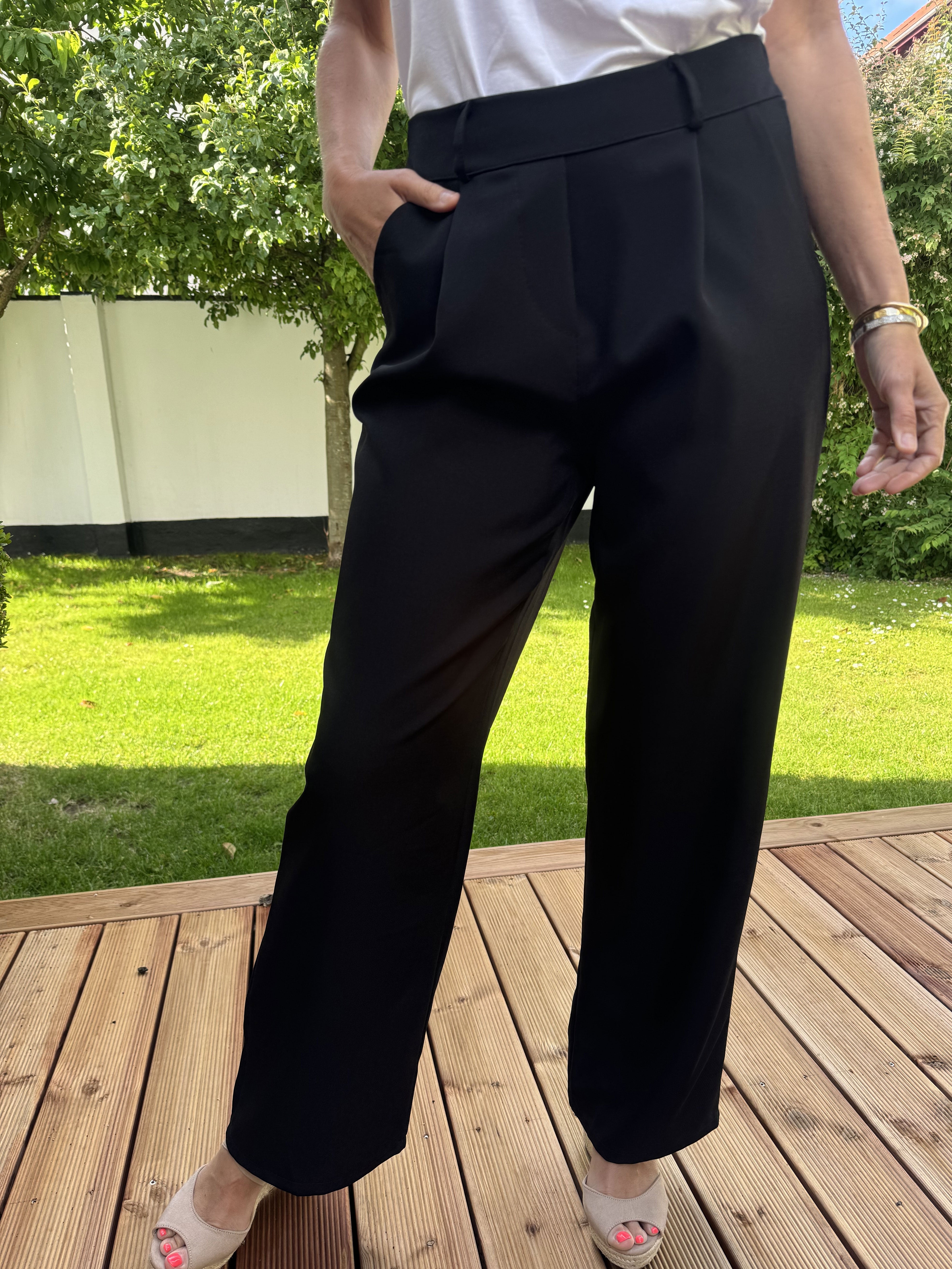 Taimi - Fede ensfarvet habitbukser